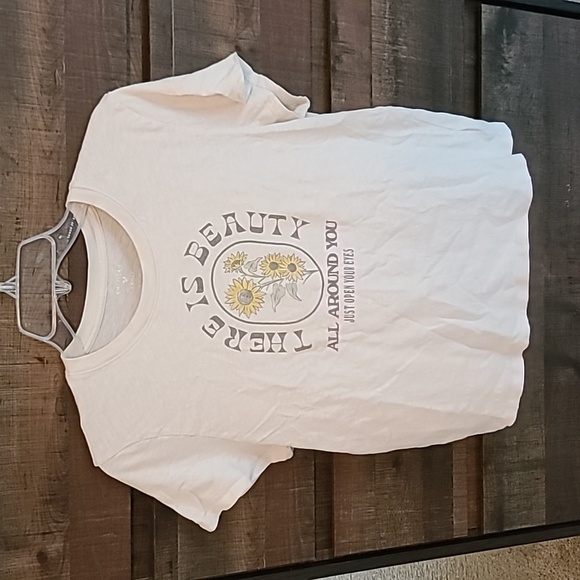 AE Classic Graphic T-Shirt - Picture 1 of 4